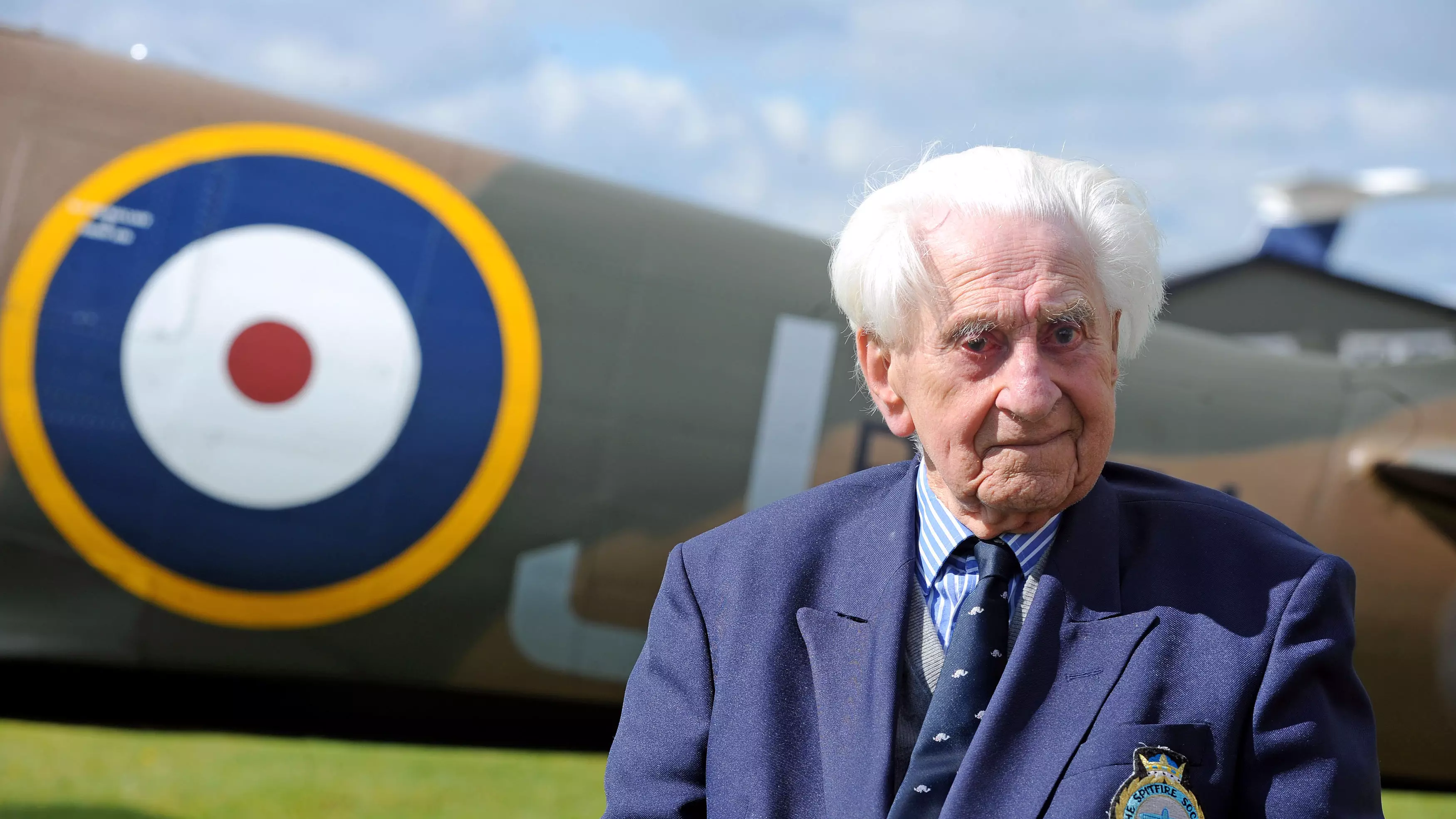 One Of The Last Surviving Battle Of Britain Spitfire Pilots Has Died Aged 99