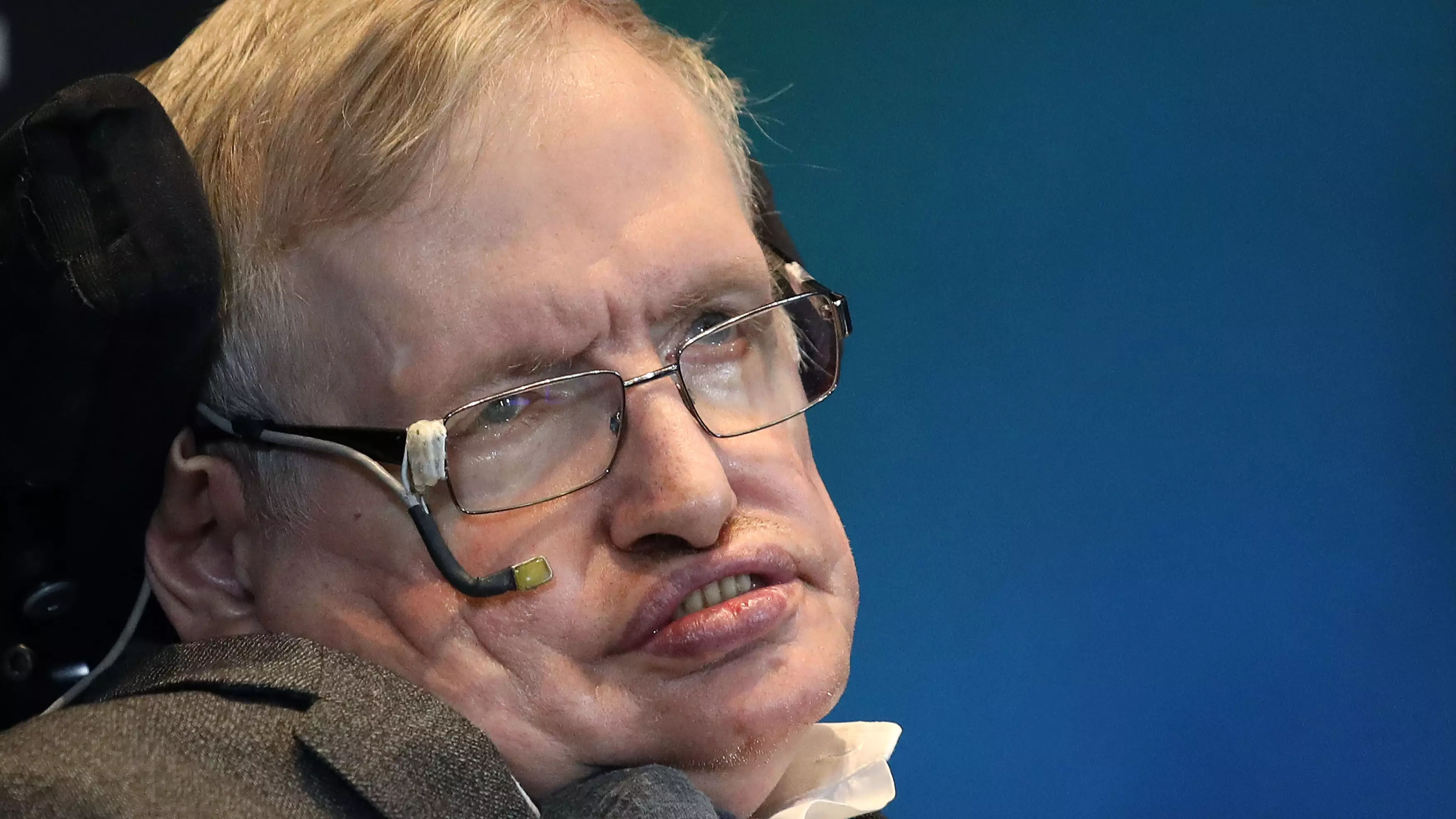 Stephen Hawking Has Turned 76, Defying Doctor’s Expectations 