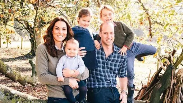 The Cambridges Pose For Rare Candid Snap Together For Christmas Card