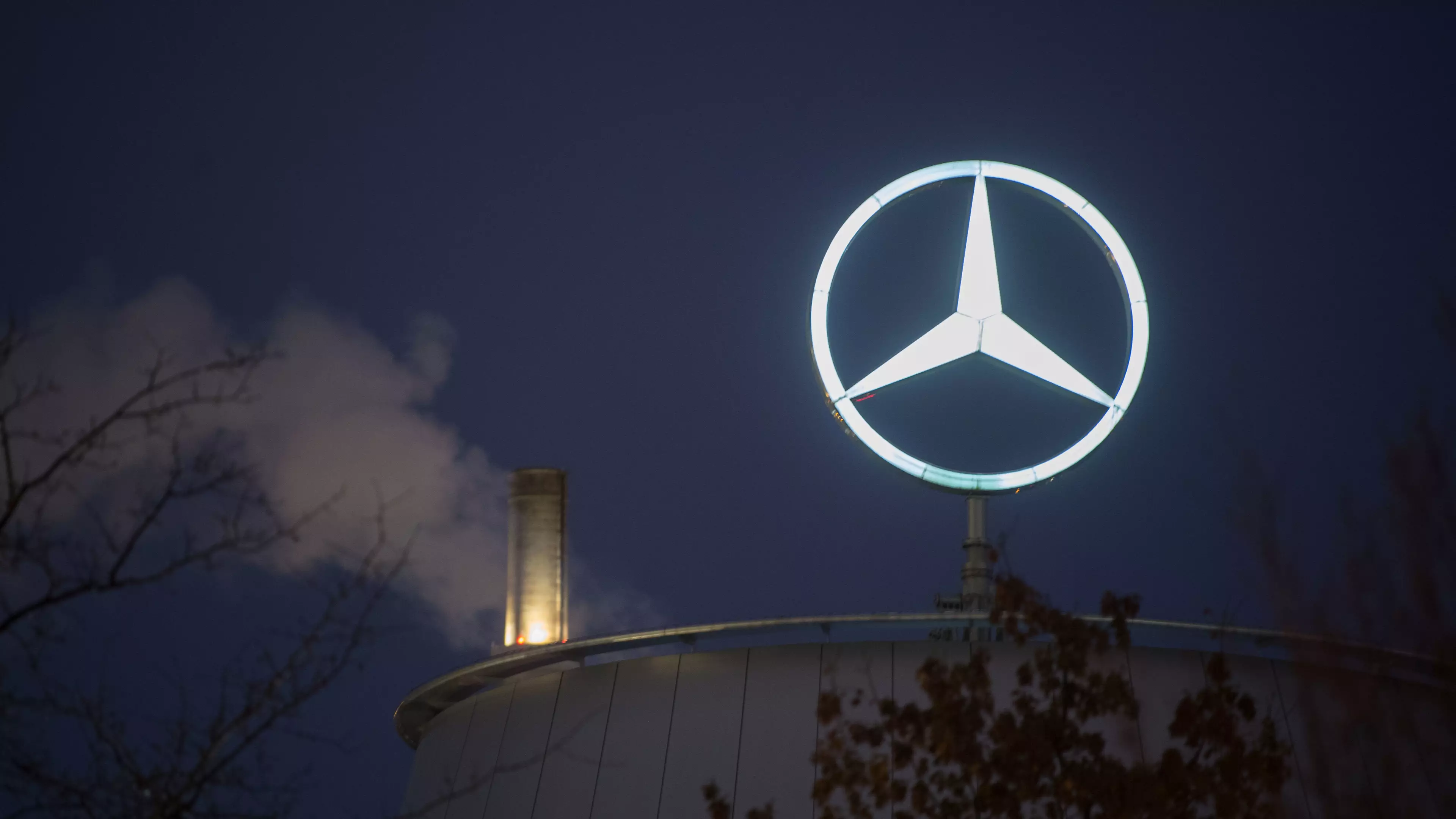 Man Flies From Canada To Germany To Complain About His Mercedes