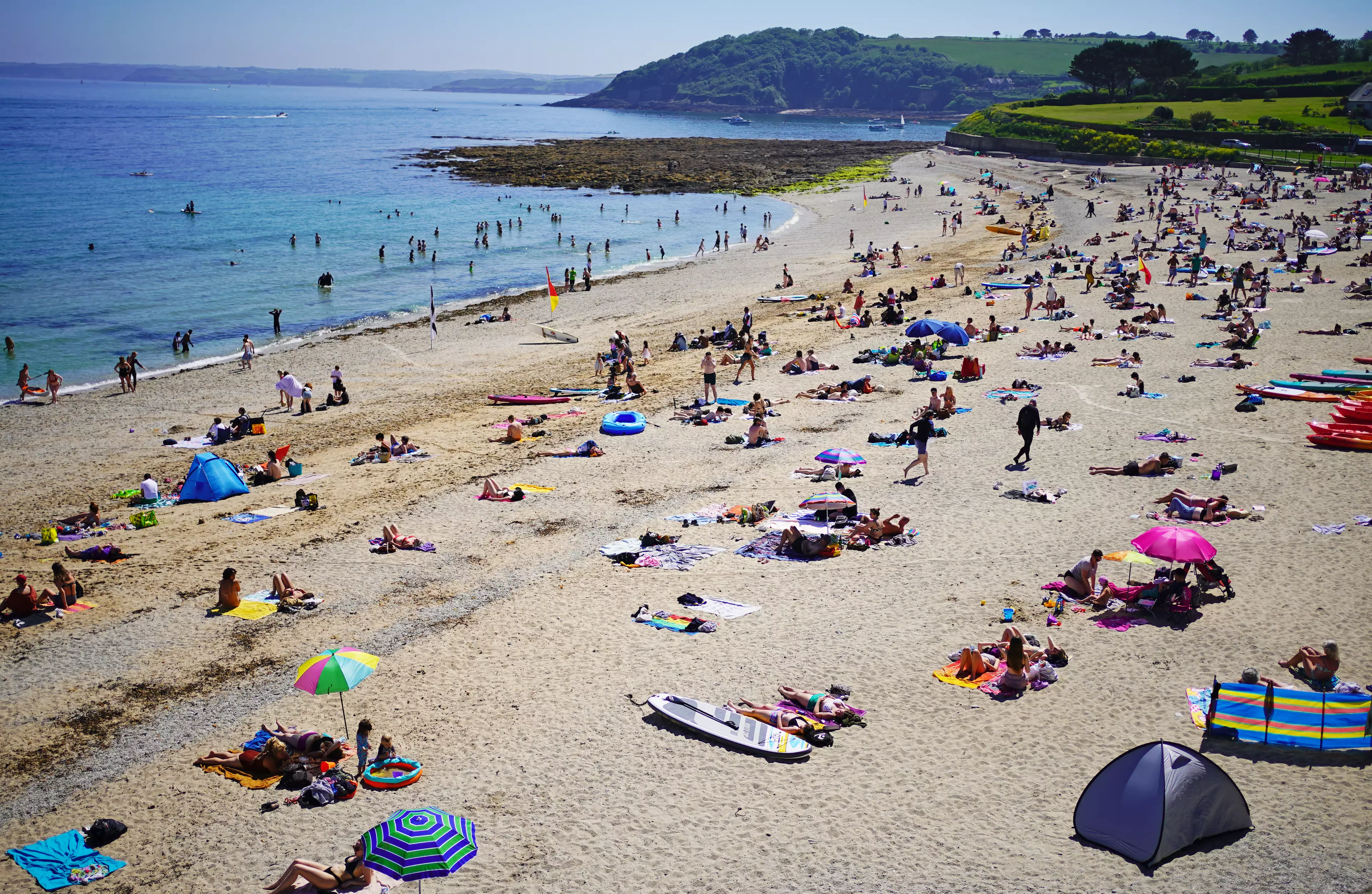 Brits are set to travel to the beach to take advantage of the hot weather (