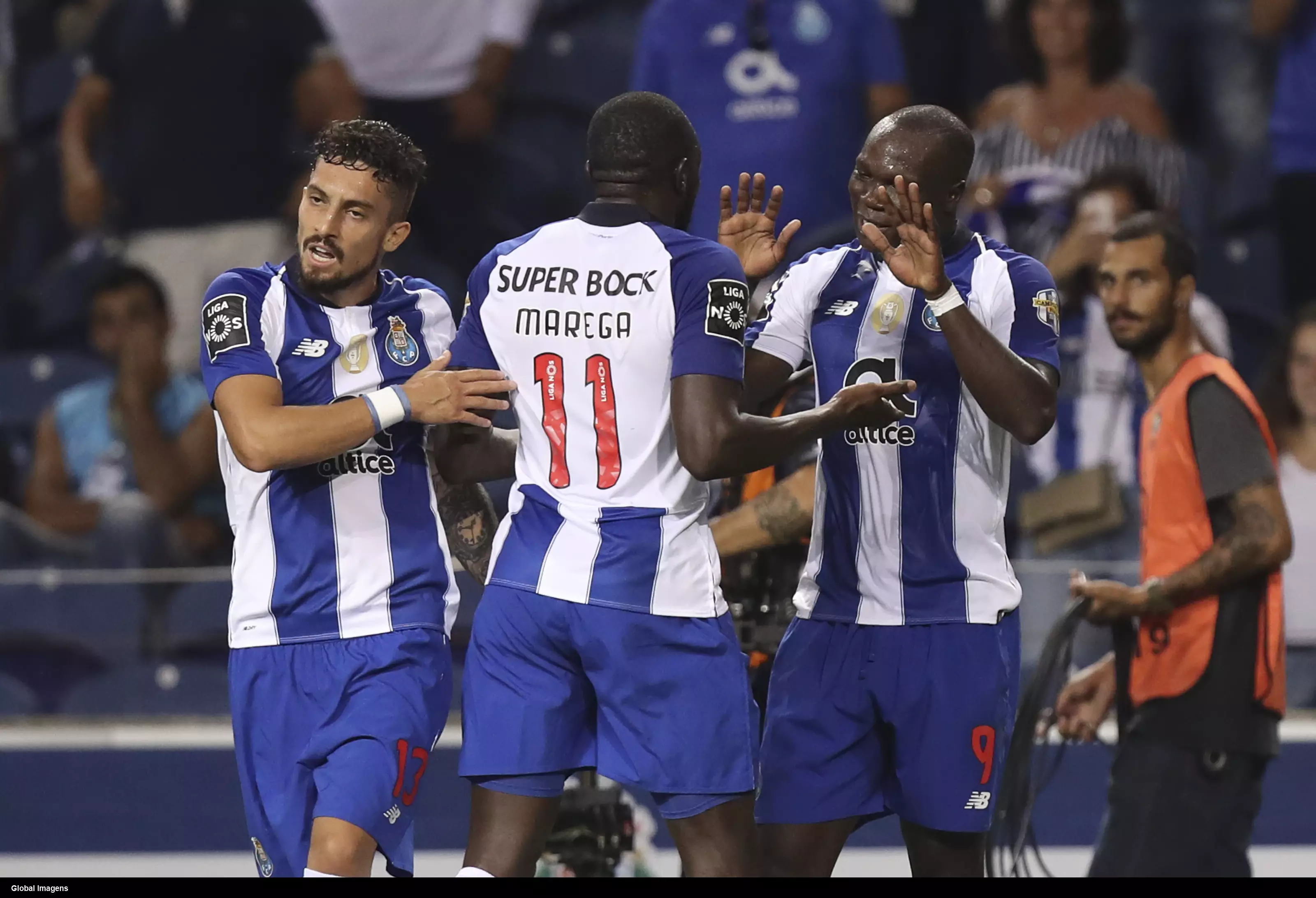 Porto Players Celebrating