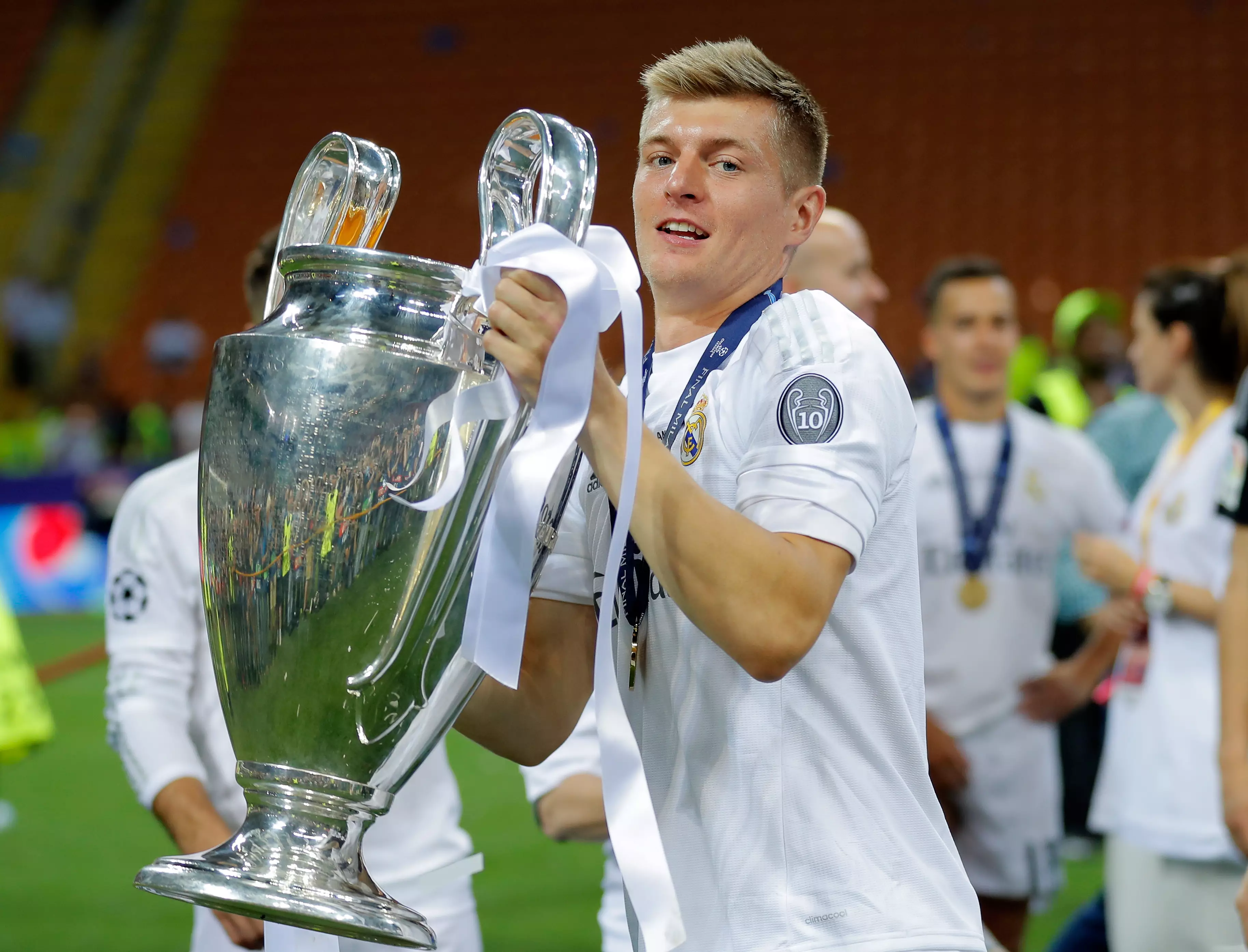 Toni Kroos Signs Record-Breaking Real Madrid Contract