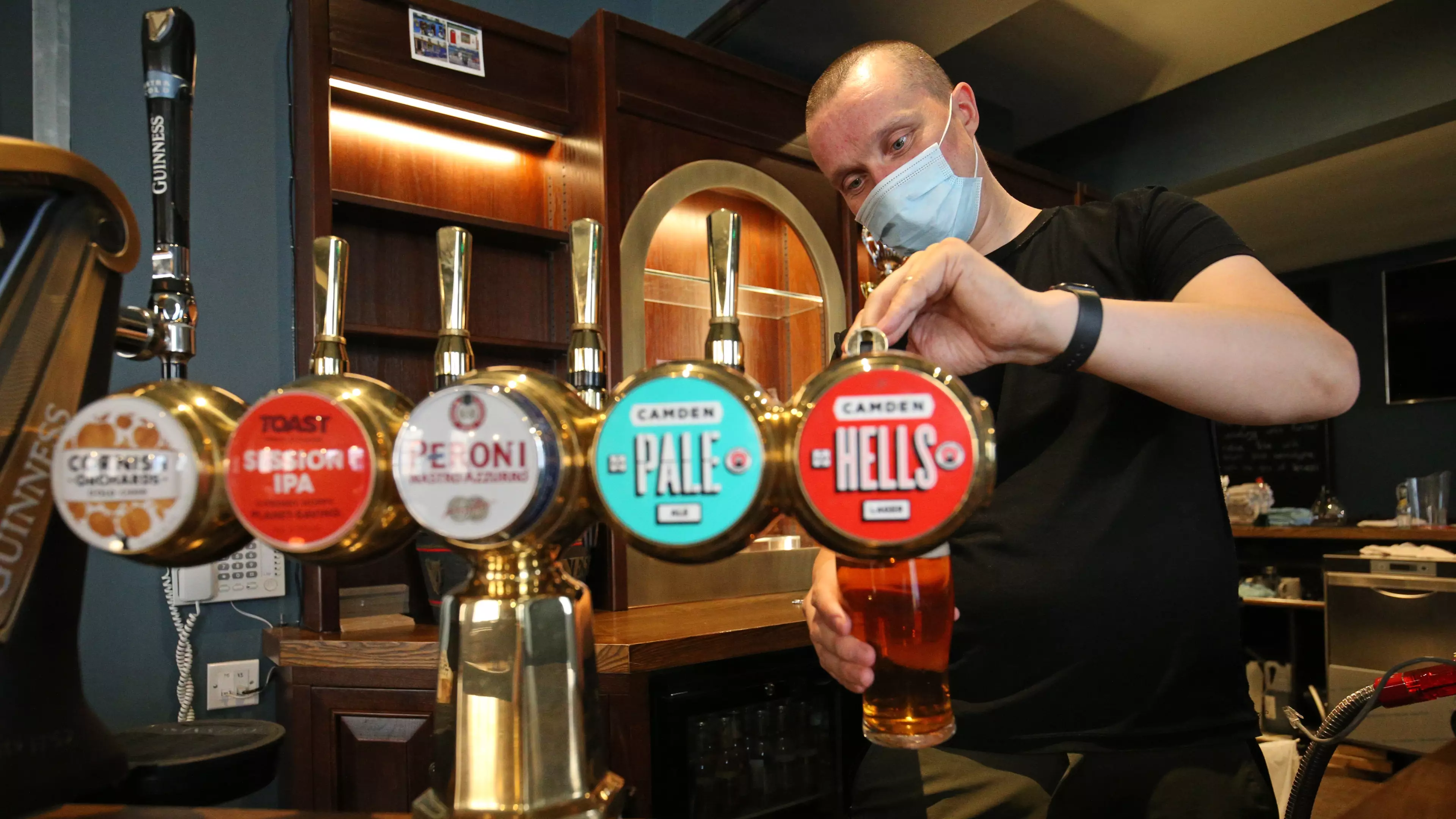 English Pubs Can Open From 6am On 4 July