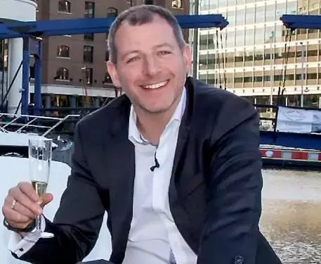 Guy Ditches London House Prices For A Boat And It's Sick Inside