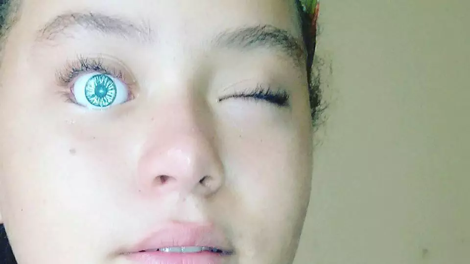 Girl Left In Tears After She Puts Doll’s Eye Into Her Own Eye Socket 