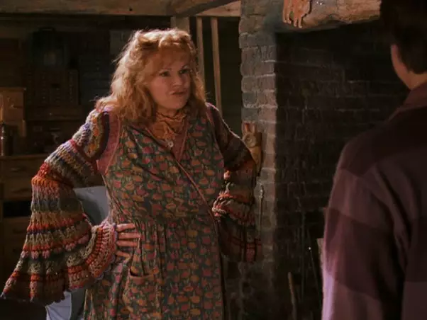 Costume Designer On Harry Potter Laurent Guinci Reveals Mrs Weasley ...