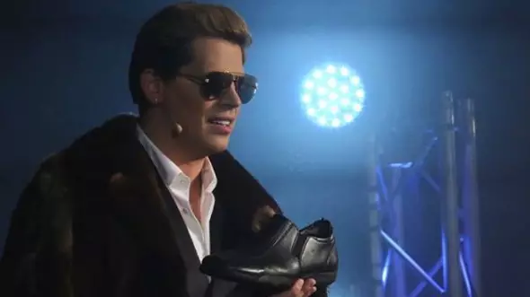 Shoe Thrown At Milo Yiannopoulos In Australia Fetches $2,100 At Auction