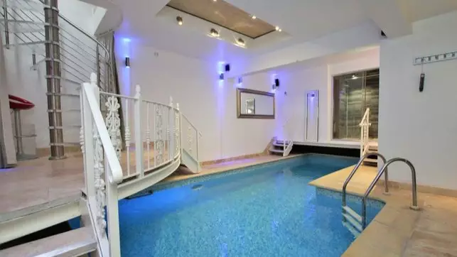People Are Baffled By This 'One Of A Kind' £1.2m London Flat With Private Pool