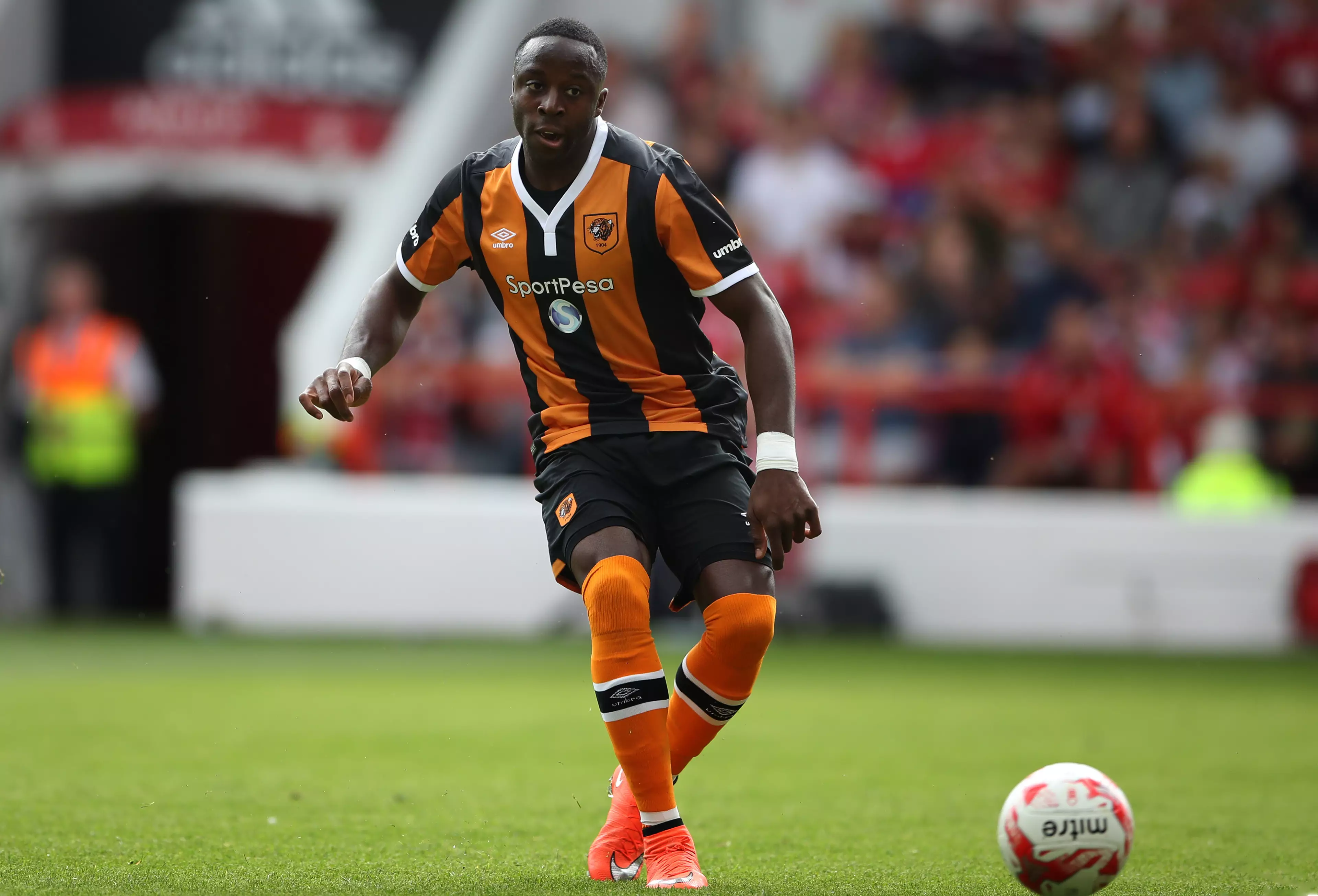 Hull City's Adama Diomande Is Not A Fan Of His FIFA 17 Scan