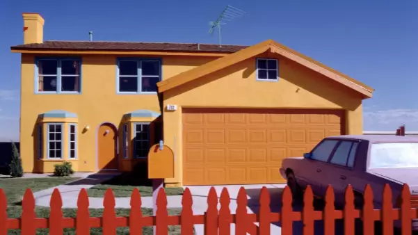 There's A Real-Life Version Of The Simpsons House And It's Actually Uncanny