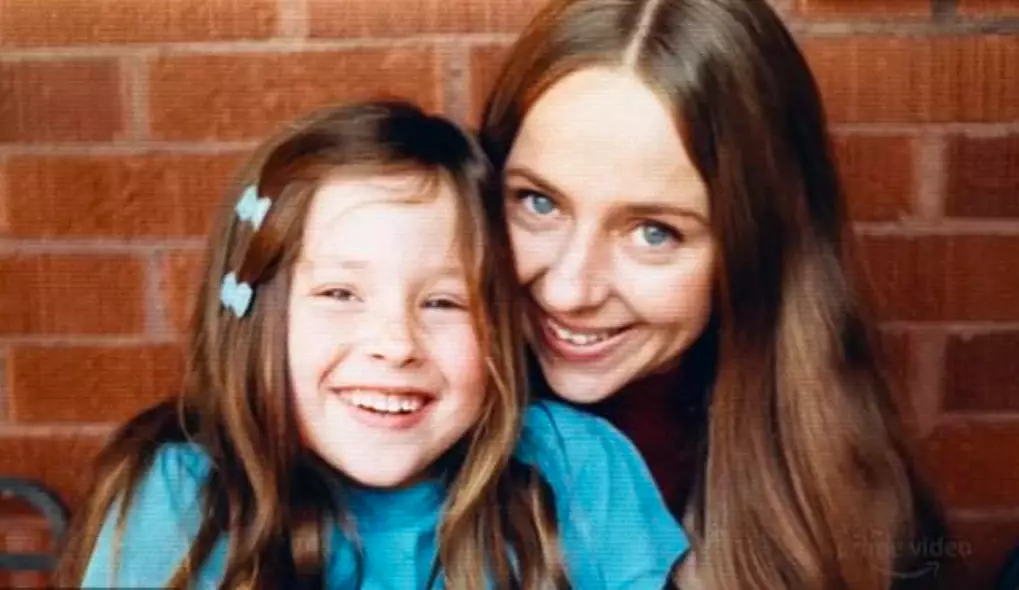 Liz and her daughter Molly lived with Bundy (
