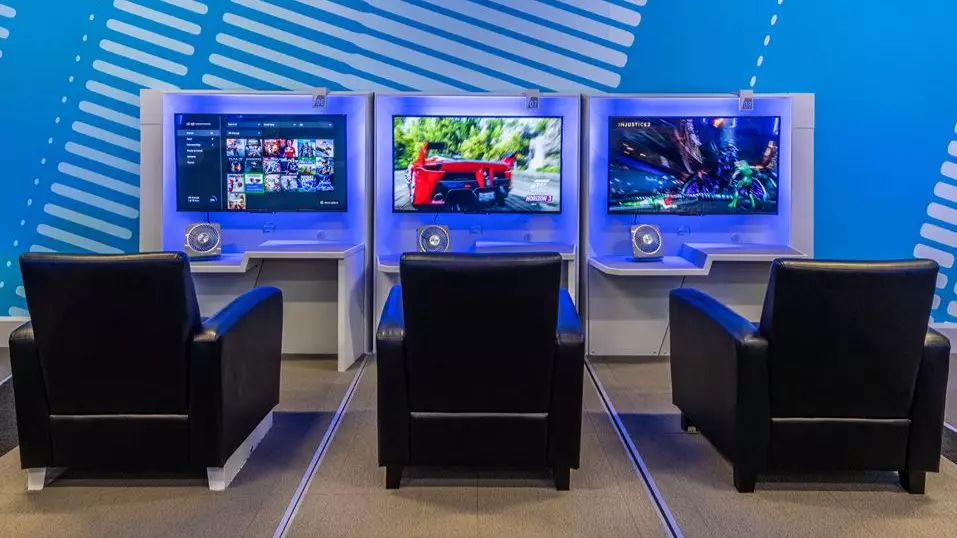 ​Travellers Can Now Enjoy Video Game Lounges In Airport Terminals