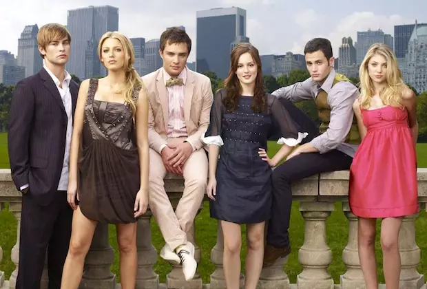 The Gossip Girl reboot is a continuation set eight years later than the original (