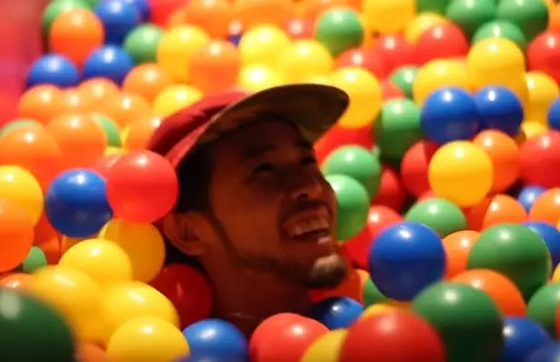 The World's First Adult Ball Pit Bar Is Now Open