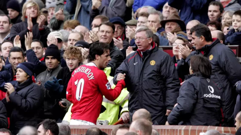 Sir Alex Ferguson Was Fuming When Ruud Van Nistelrooy Swapped Shirts With Man City Player