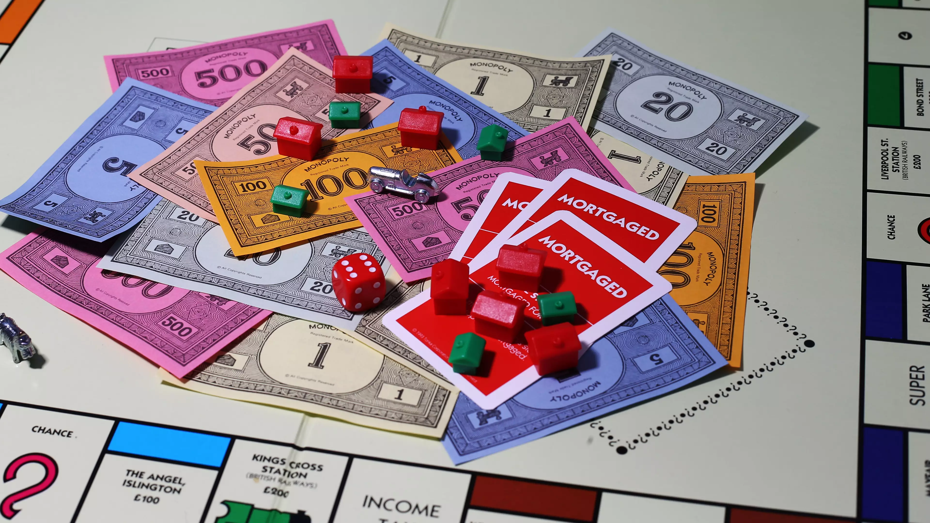 Experts Share Tips To Help You Win At Monopoly Every Time