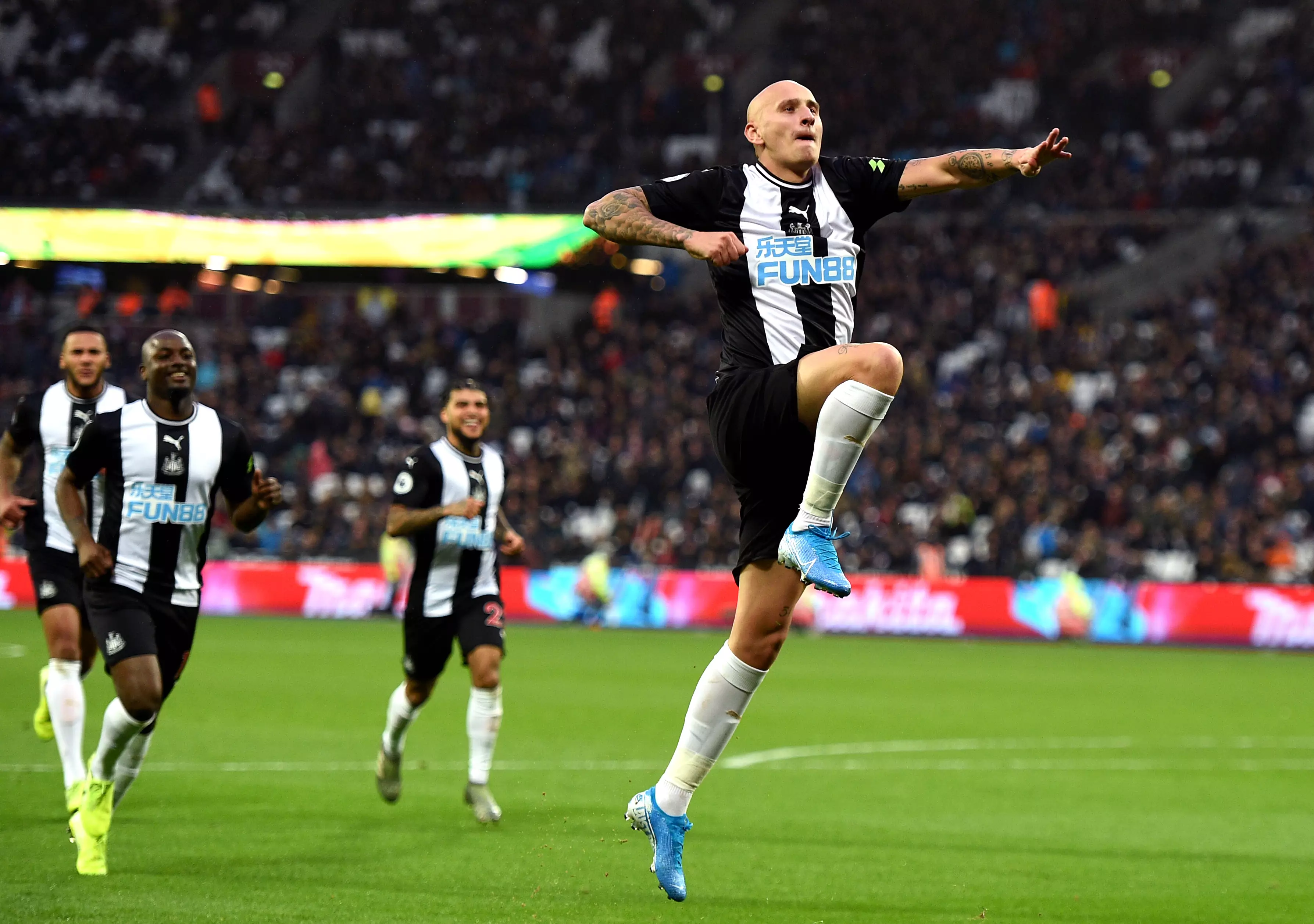 Shelvey celebrates during Newcastle's game at West Ham this season. Image: PA Images