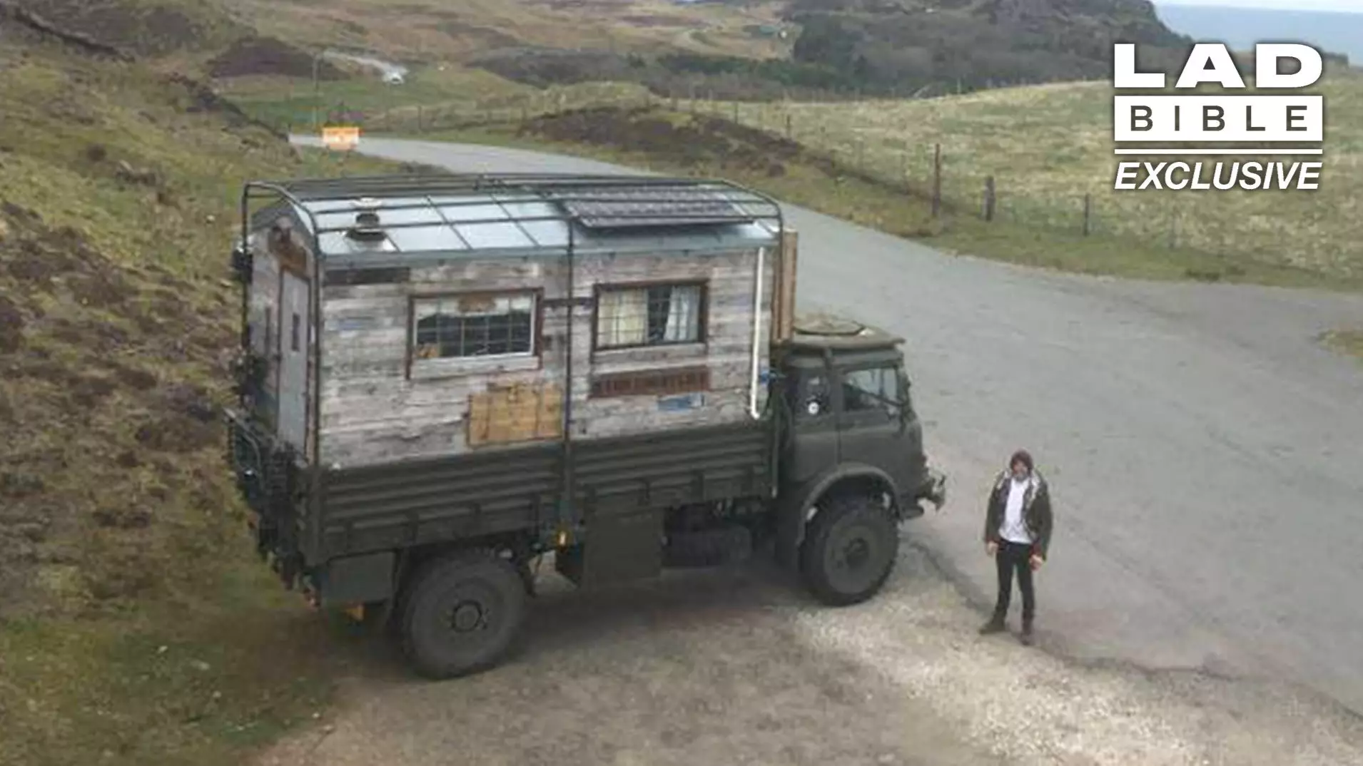 LAD Buys British Army Lorry And Converts It Into Home