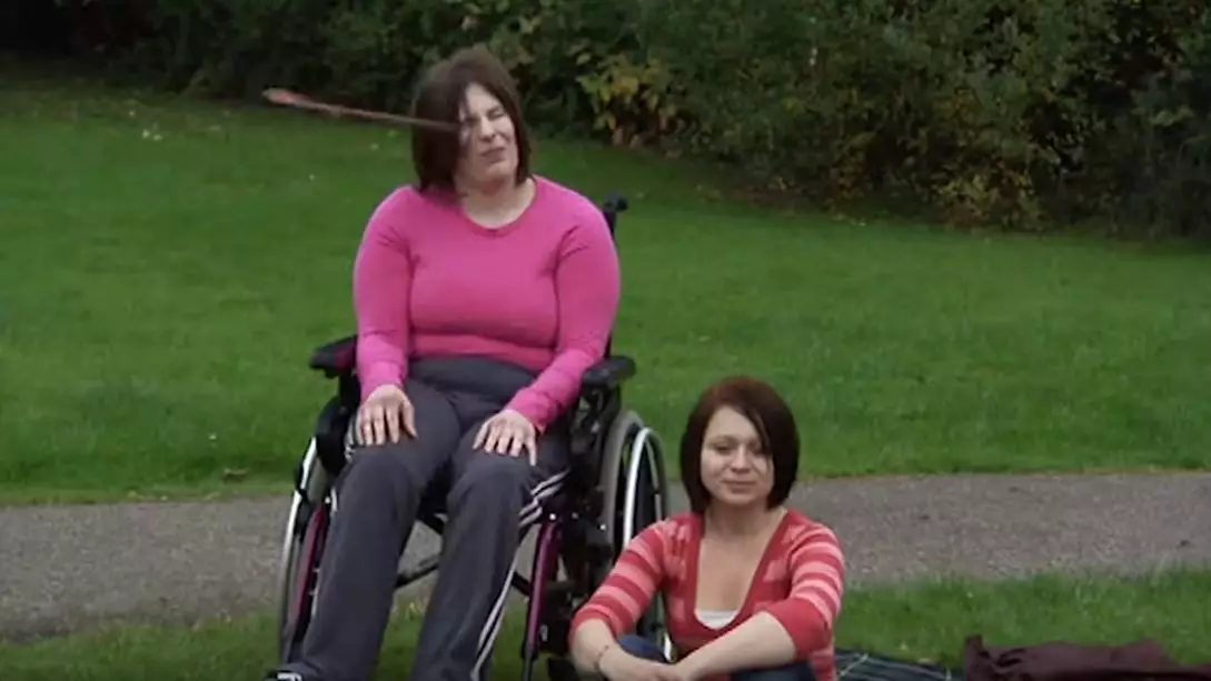 How The Inbetweeners Filmed 'Disabled Woman Being Hit By Frisbee' Scene