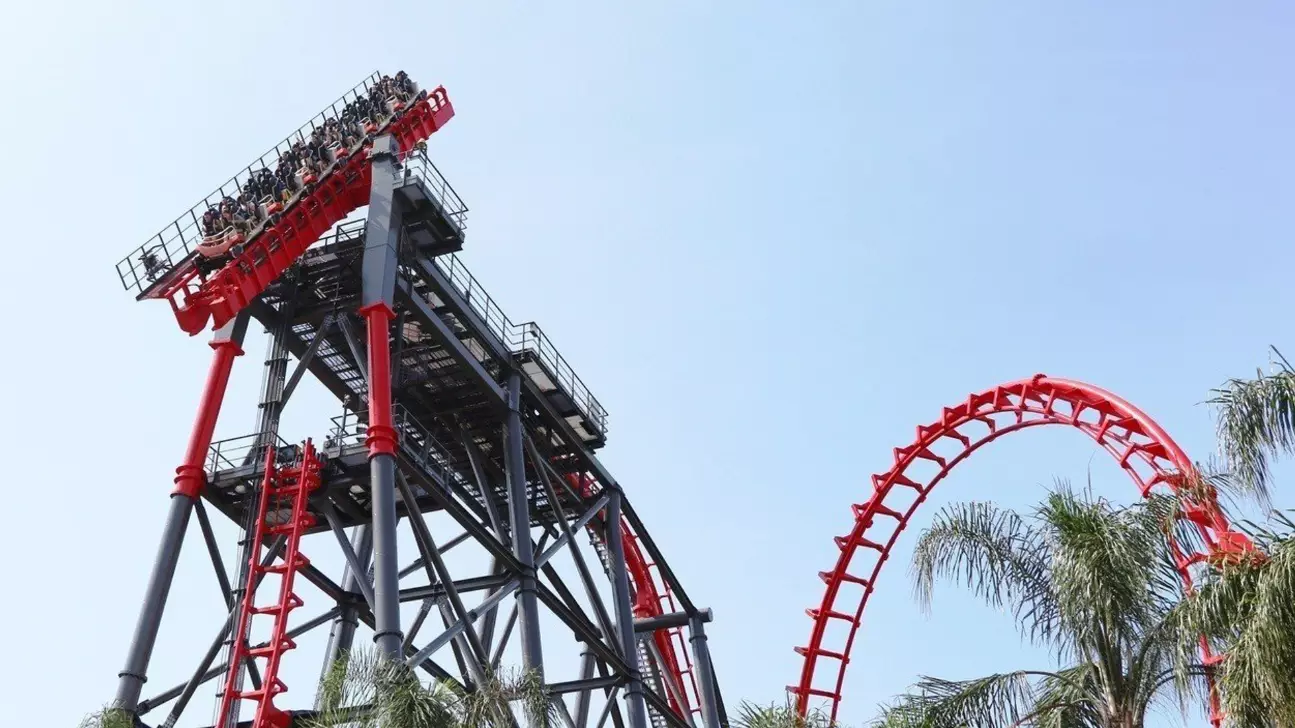 Rollercoaster Malfunction Leaves Tourists Hanging On A 90 Degree Angle