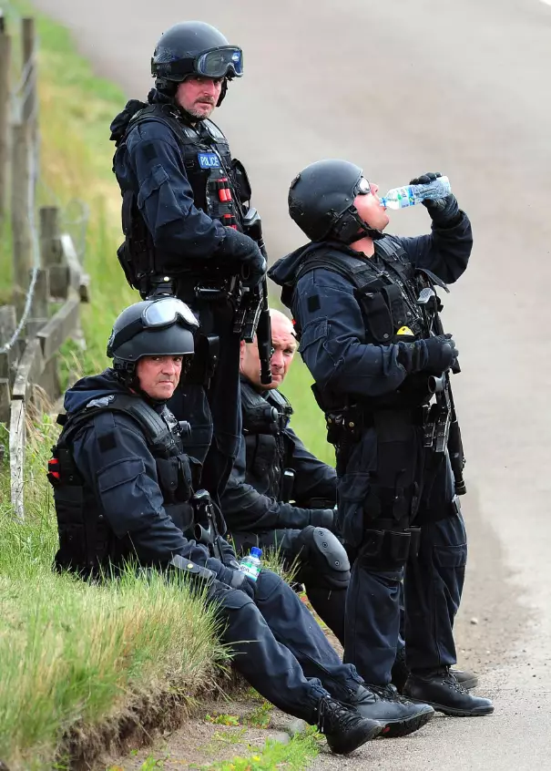 160 armed officers were assigned to the manhunt (