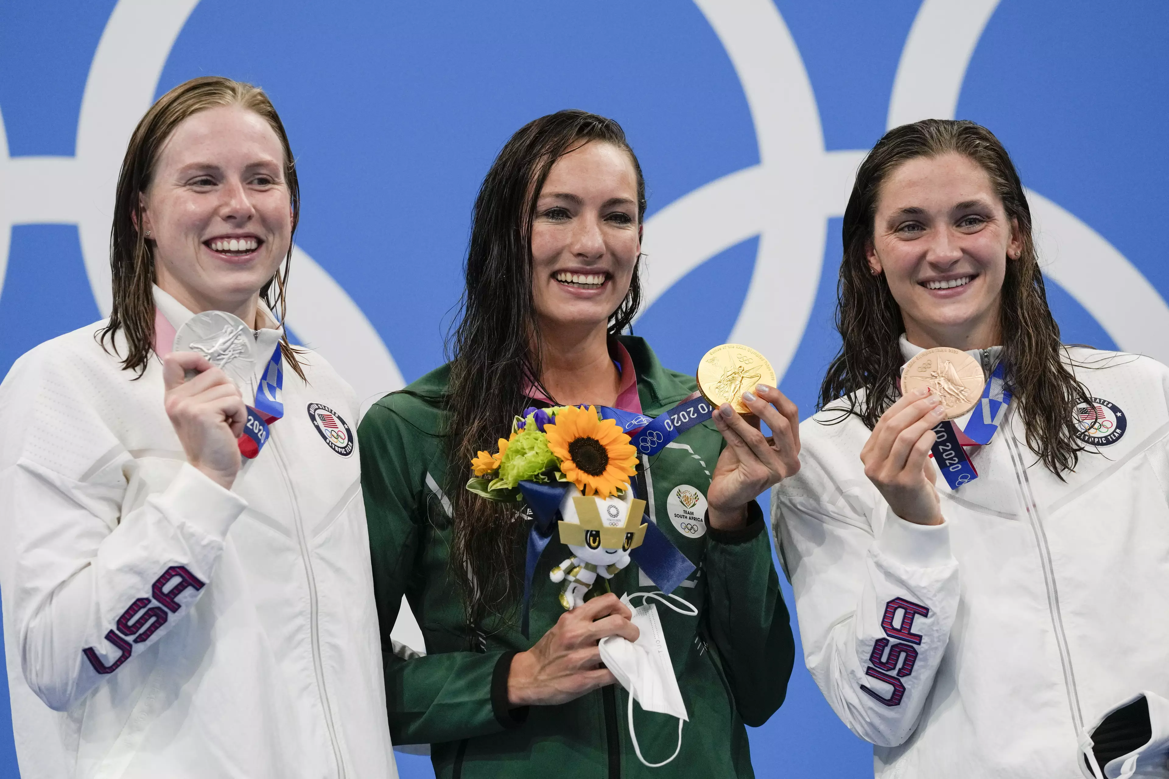 Lilly King (left).