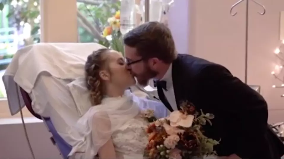 Mum Battling Stage 4 Cancer Gets Married To Long Time Partner In Hospital Bed