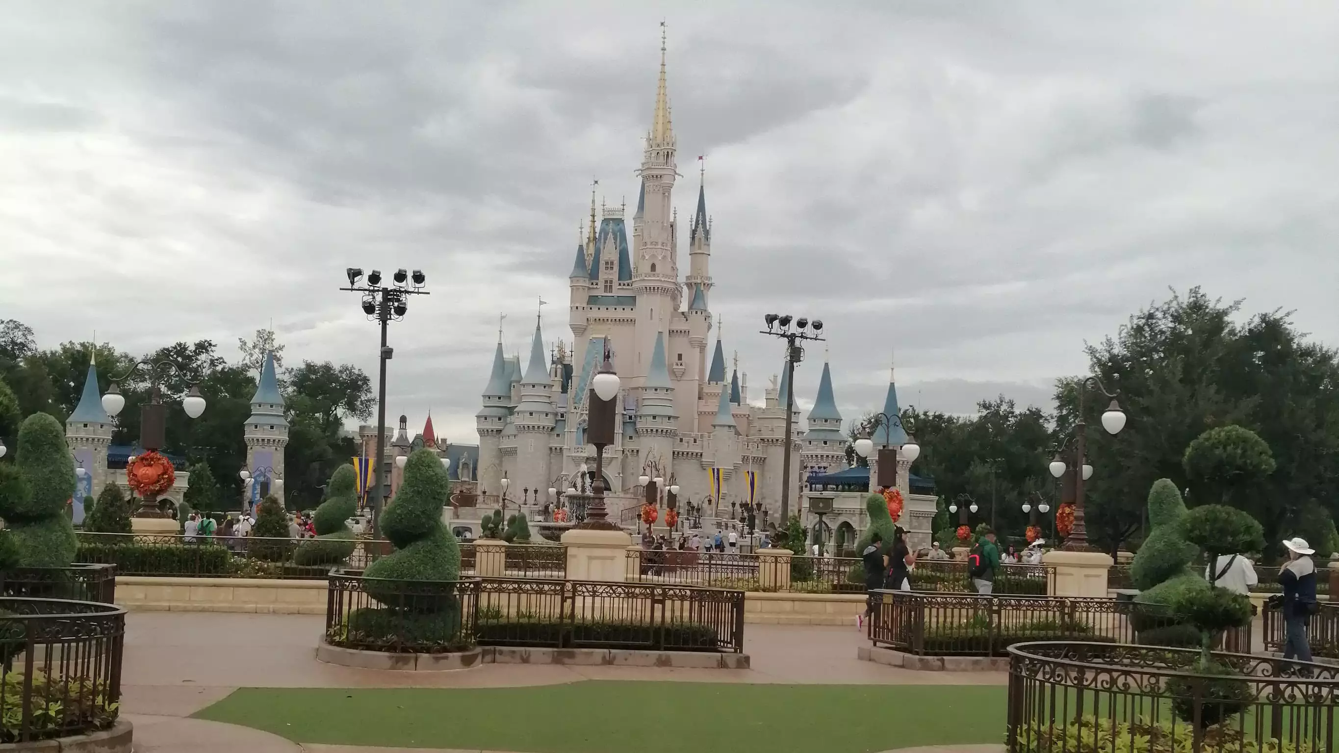 Eerie Photos Show An Almost-Deserted Disney World After It Reopens Following Hurricane Dorian