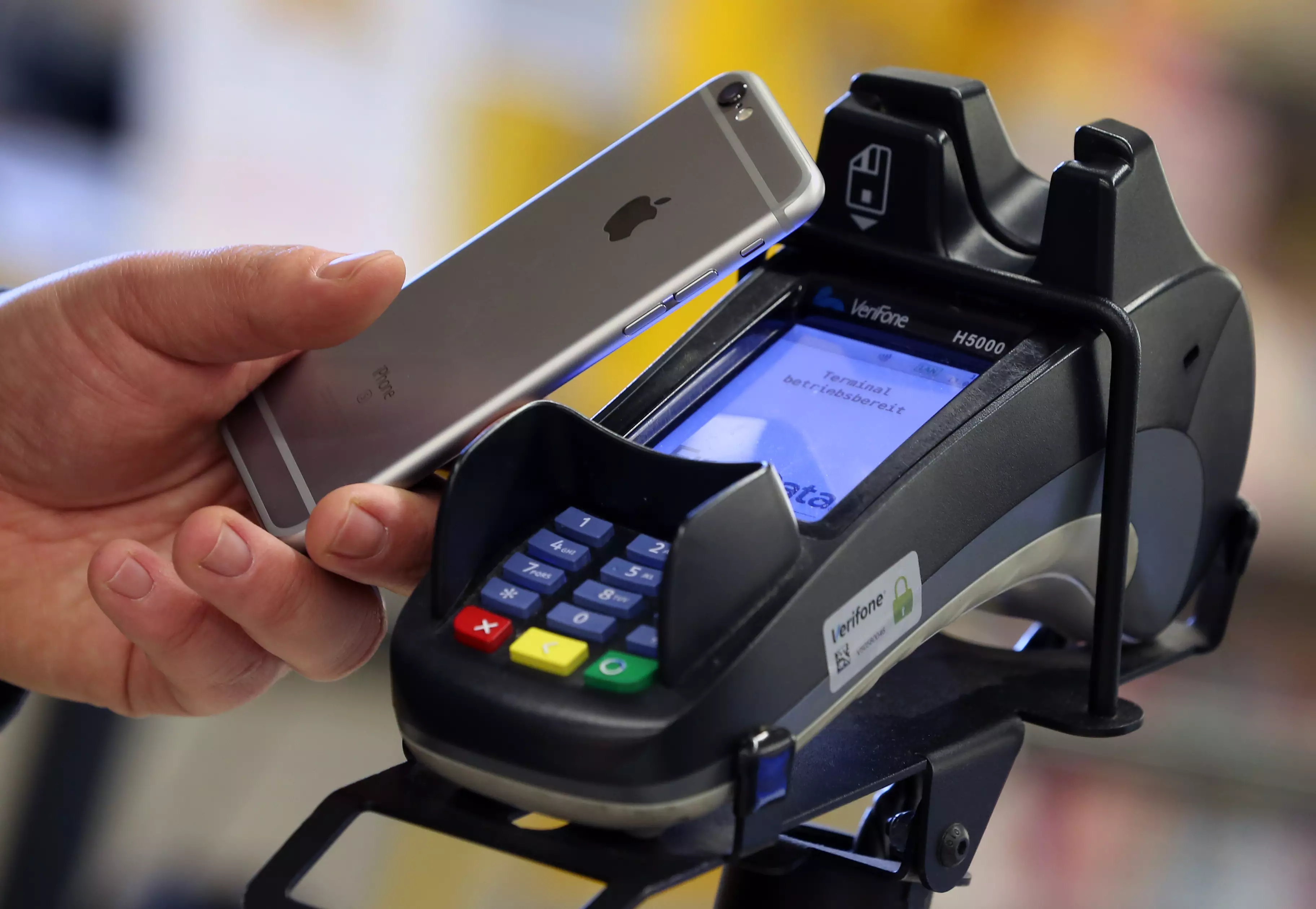 WHO Advises Shoppers To Use Contactless To Help Stop Spread Of Coronavirus 