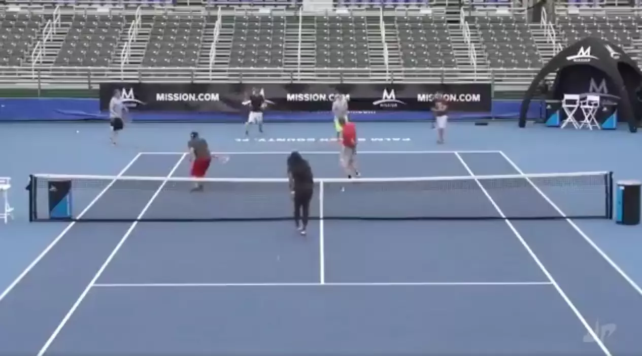 The men stood no chance against tennis legend Serena Williams.