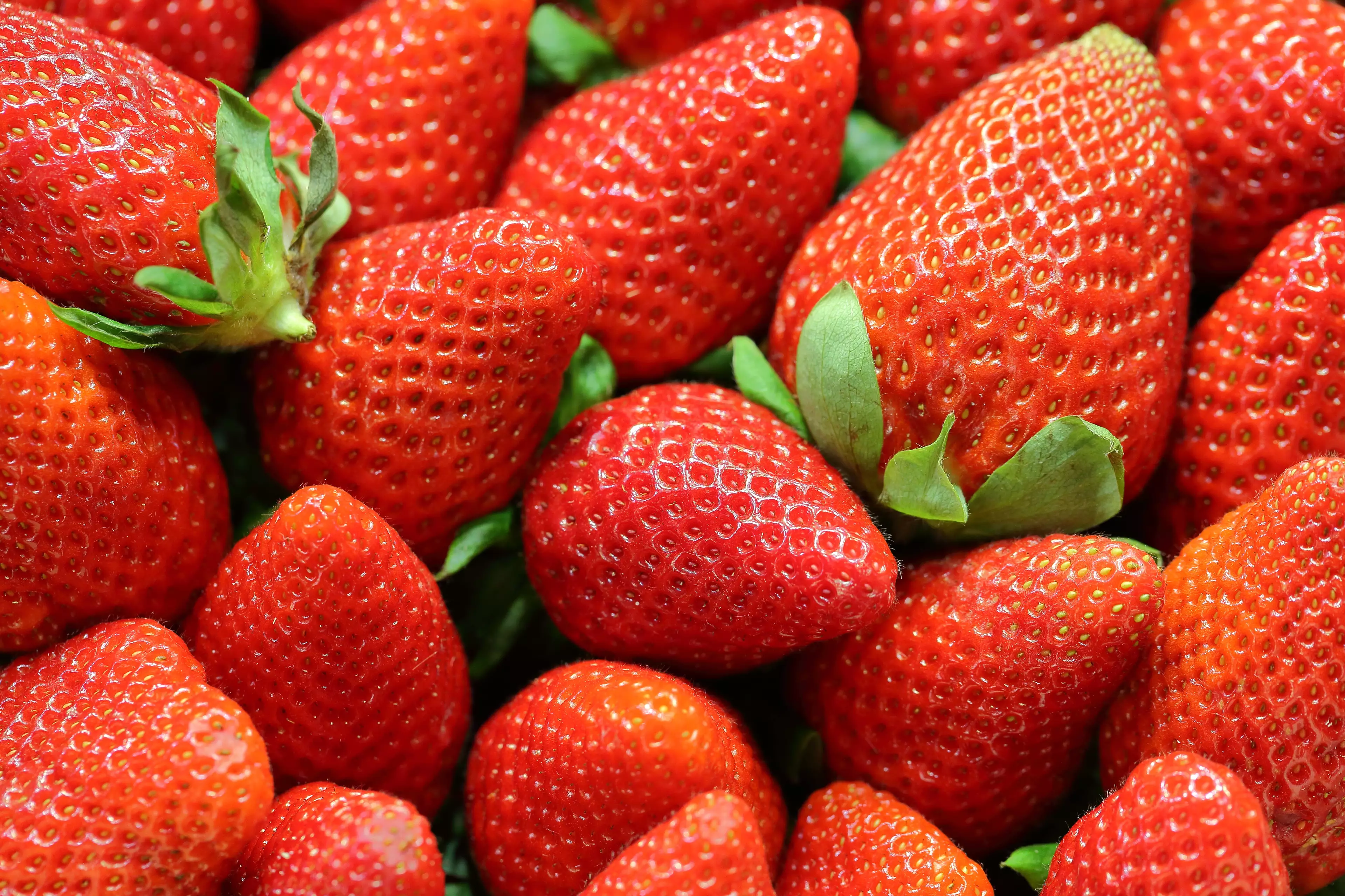 When it comes to strawberries, there are things you should and shouldn't do (