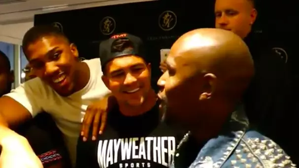WATCH: Floyd Mayweather: 'I Look Forward To Signing My End Of Deal.'