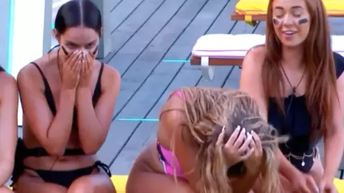 Shaughna Devastated As She Learns of Callum’s Kiss On Tonight’s ‘Love Island’ 