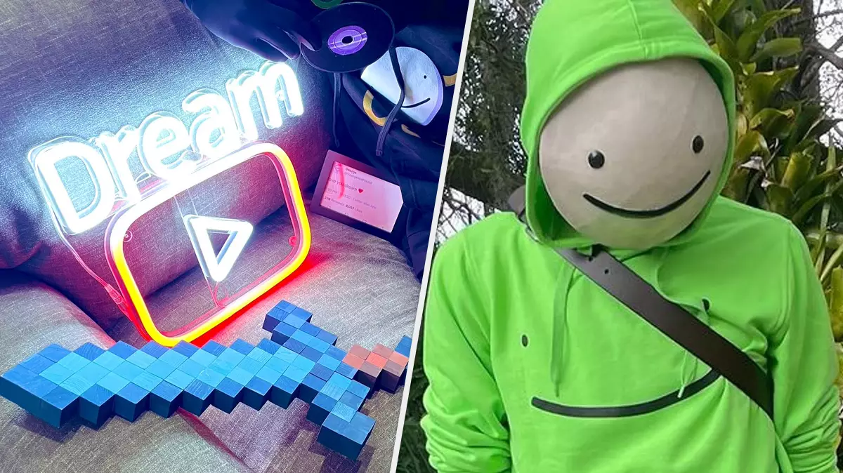 'Minecraft' YouTuber Dream Teases What's Underneath The Mask, And Fans Are Going Wild