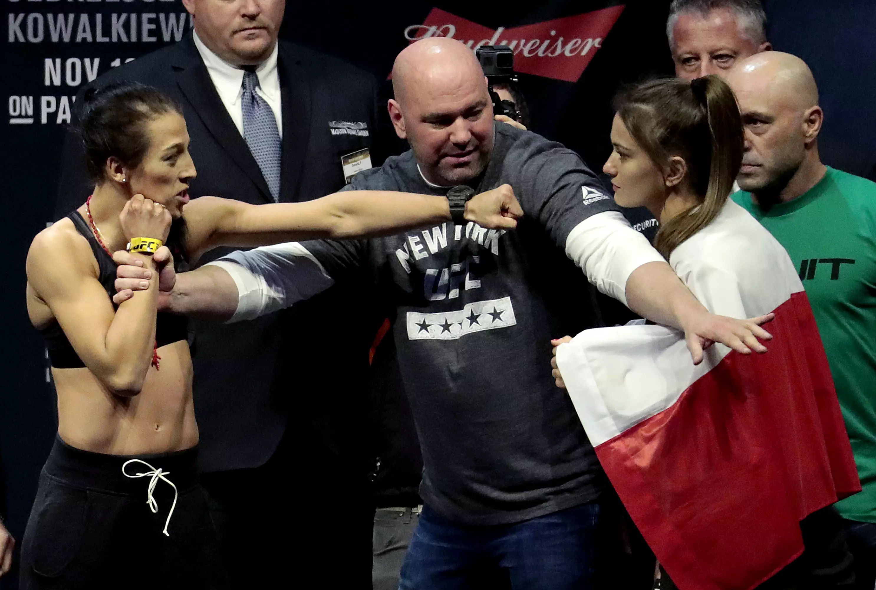 UFC 205 Result: Joanna Jedrzejczyk Defends UFC Strawweight Title
