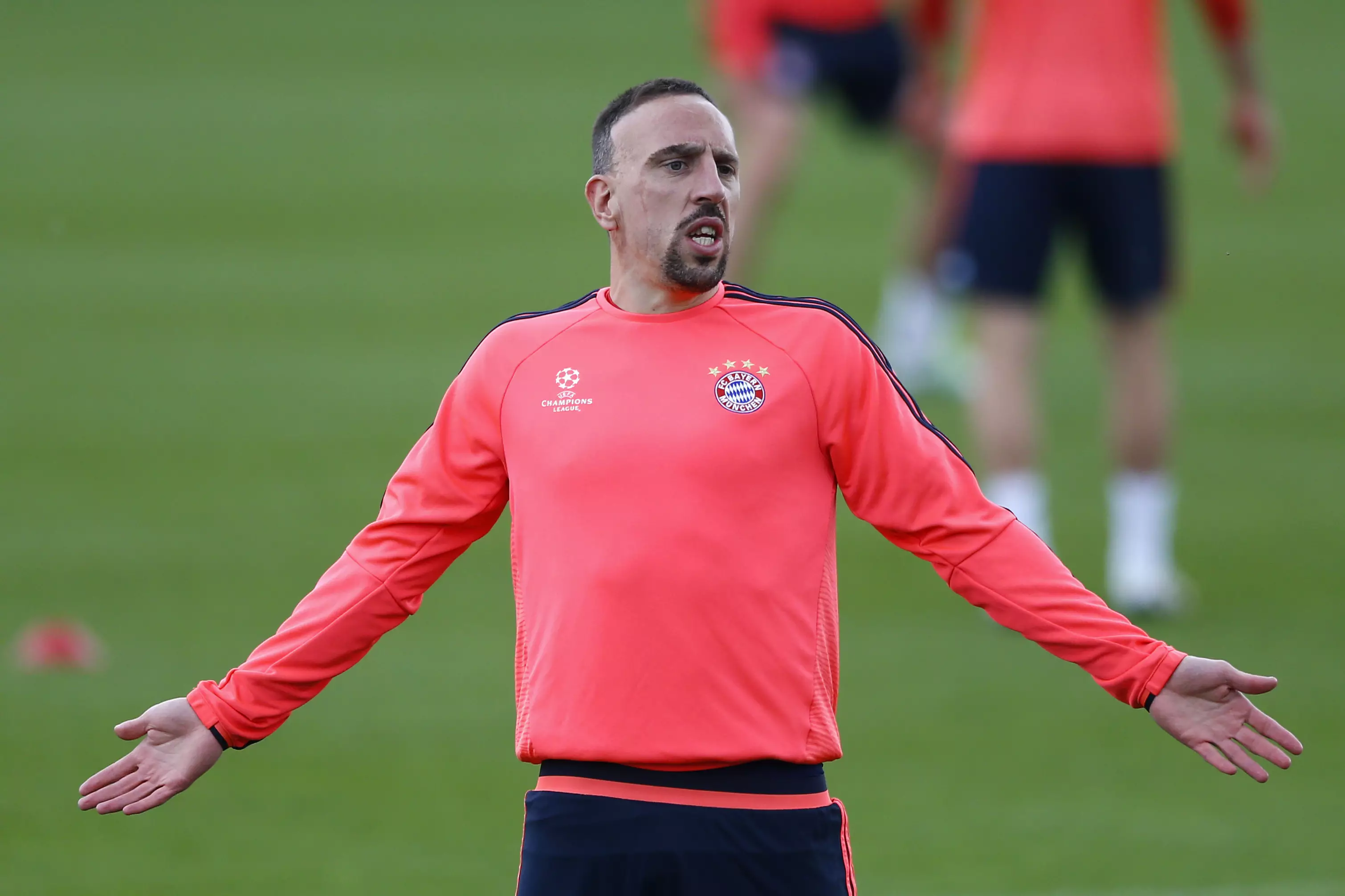 Ribery Gets A Telling Off By Captain Lahm Over Behaviour