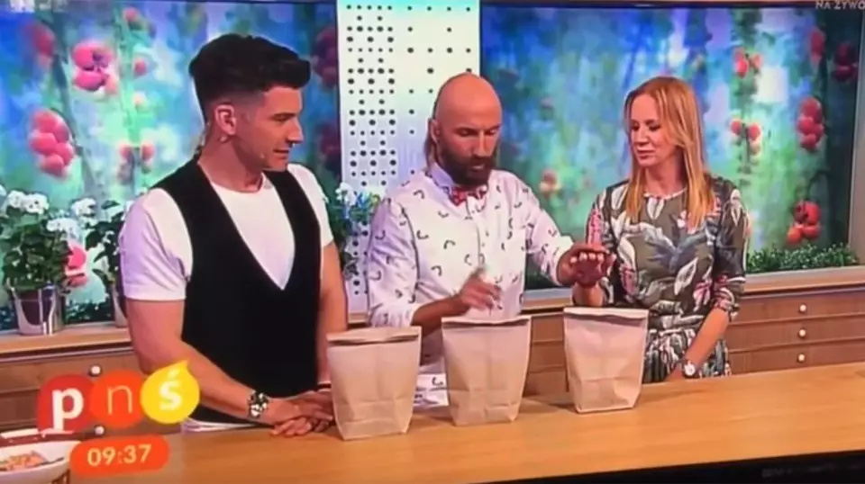 Magic Trick Goes Disastrously Wrong Live On TV As Magician 'Stabs Presenters Hand'