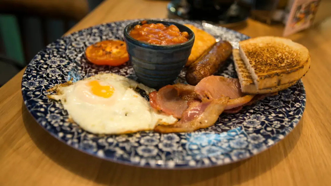 TikTok Users Surprised By Video Showing How Wetherspoon Breakfasts Are Made