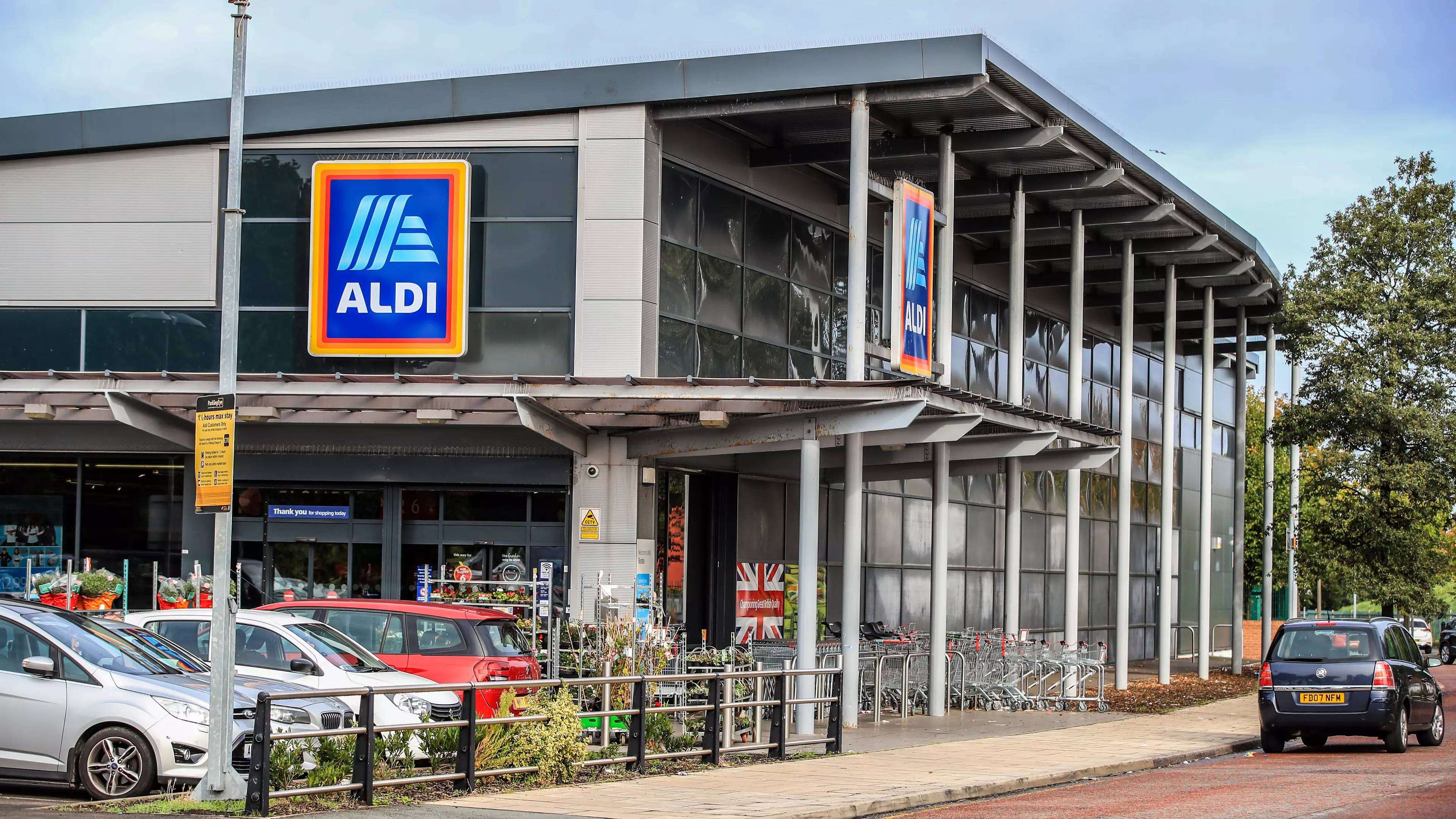 Aldi Buys Pub Stock To Save Waste And It'll Be On Sale From 99p