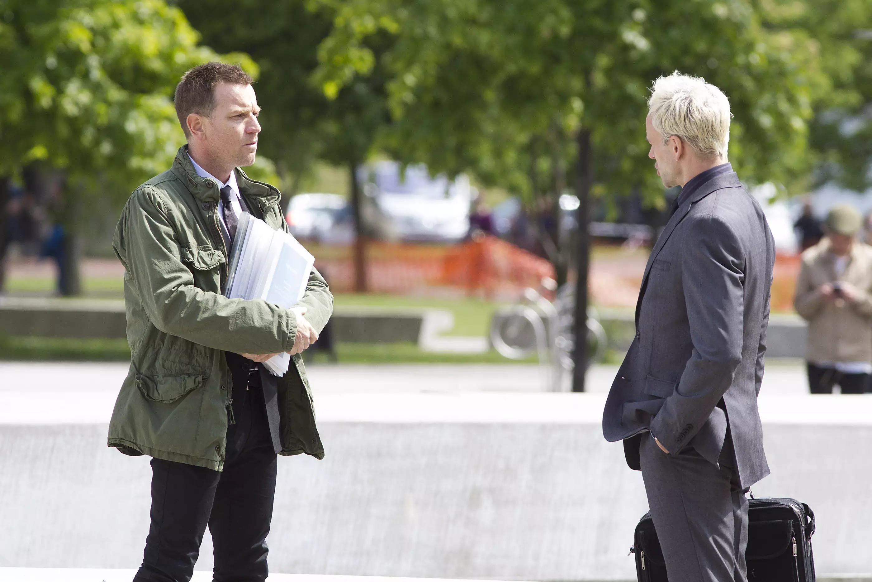 First Pictures Of Ewan McGregor And Jonny Lee Miller Working With Danny Boyle On 'Trainspotting' Sequel