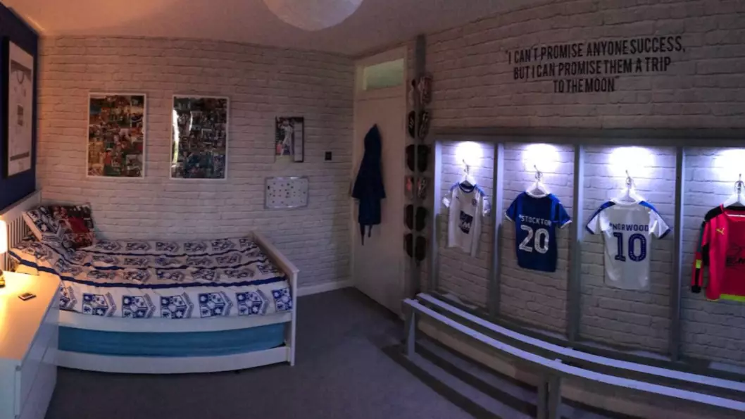 Dad Builds Son The Most Amazing Changing Room Bedroom 