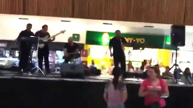 ​Band Plays Titanic Theme Song While Shopping Mall Floods