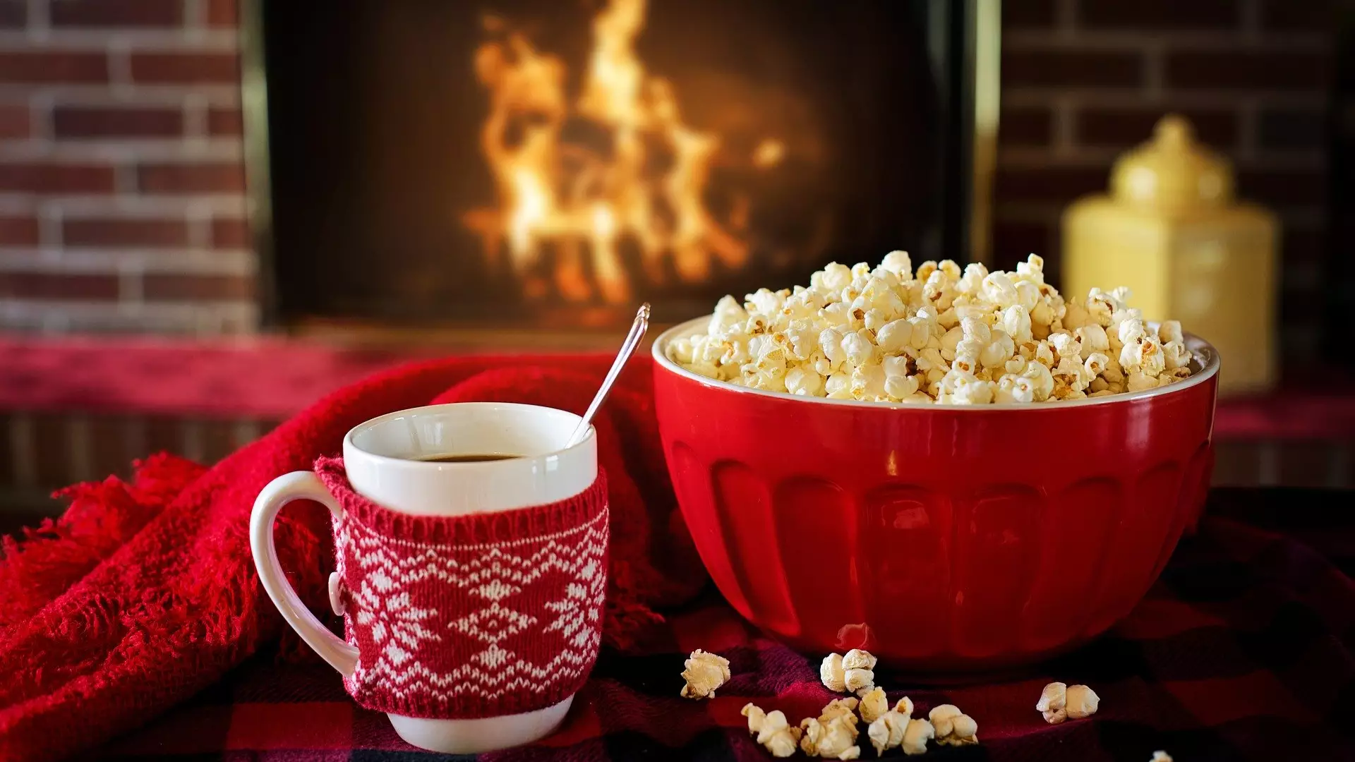 TV Channel That Plays Christmas Films 24/7 Has Launched