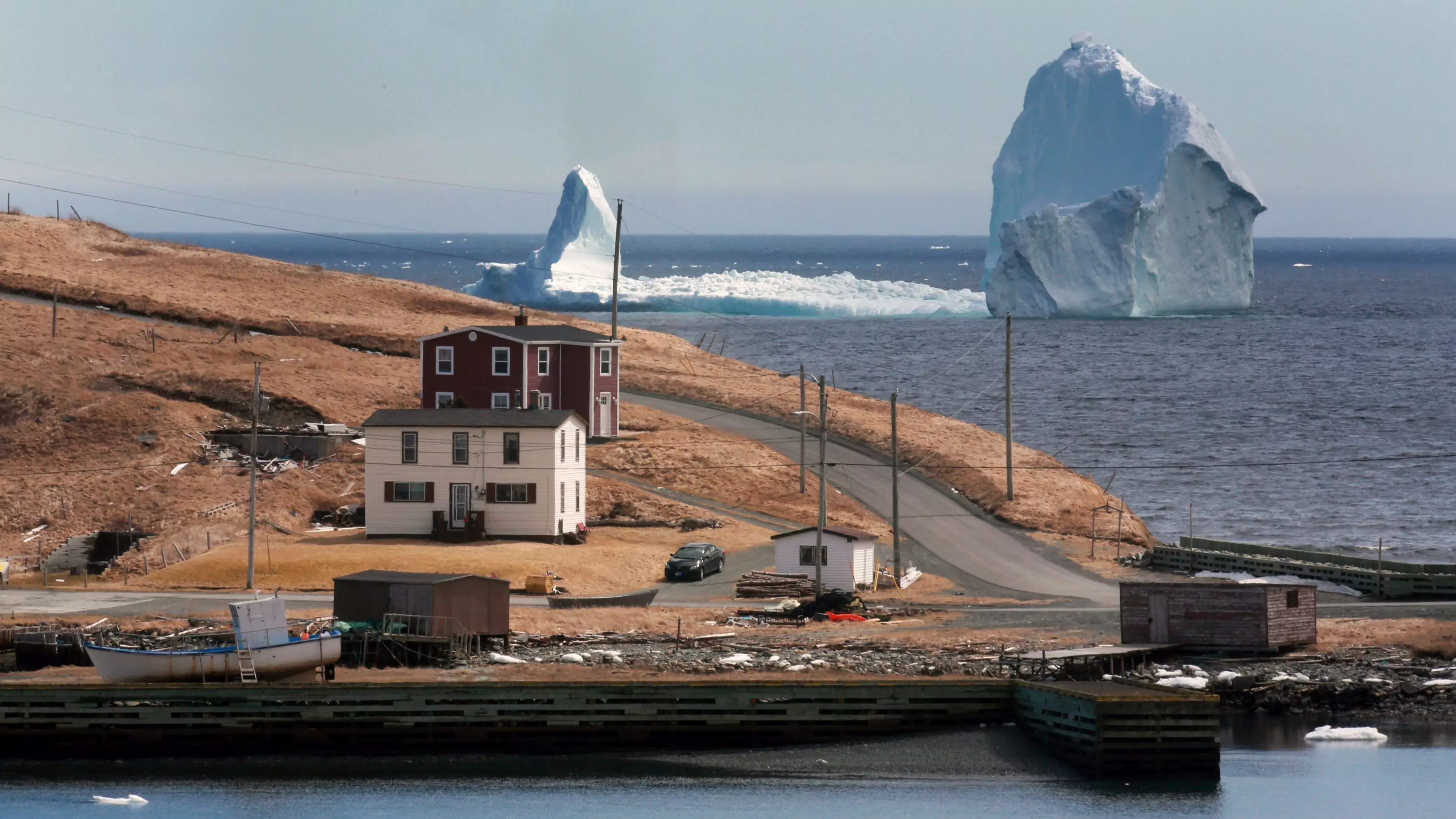 This Massive Iceberg Has Become A Huge Tourist Attraction 