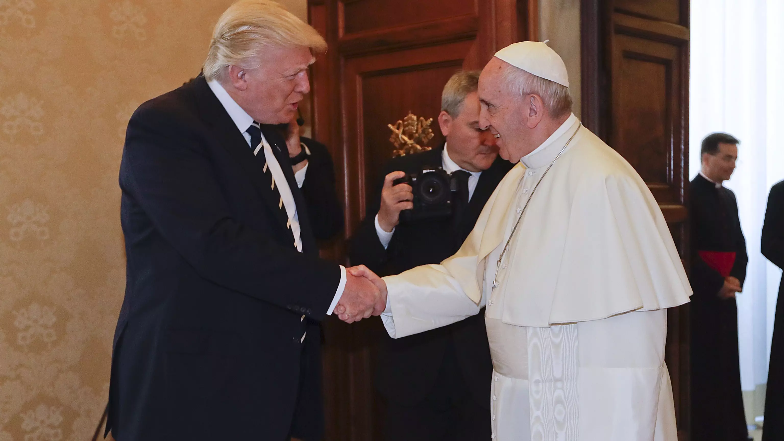 Pope Francis Presents Donald Trump With 192-Page Document On Climate Change