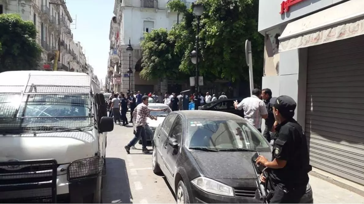 Suicide Bomber Blows Himself Up In Front Of Police In Tunisia