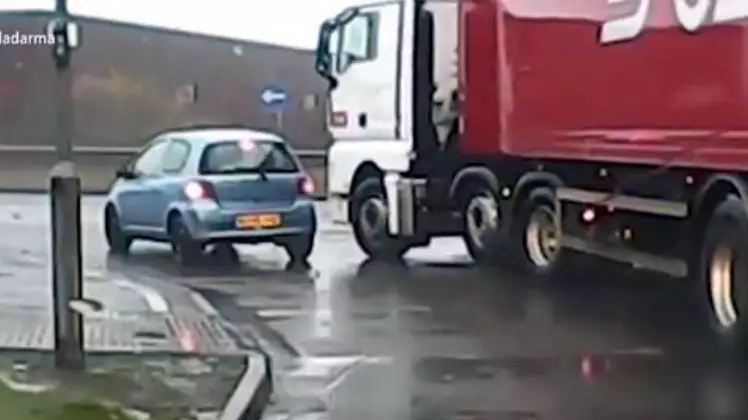 Car Crushed By Lorry But No-one Can Decide Who's In The Wrong