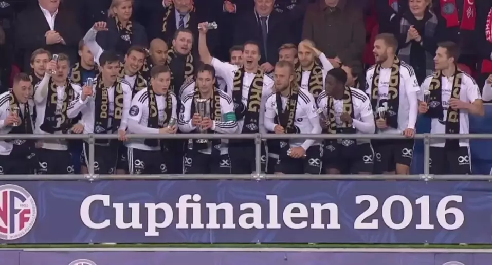 Rosenborg Win Final.. Lift Cup With a Brilliant Mannequin Challenge