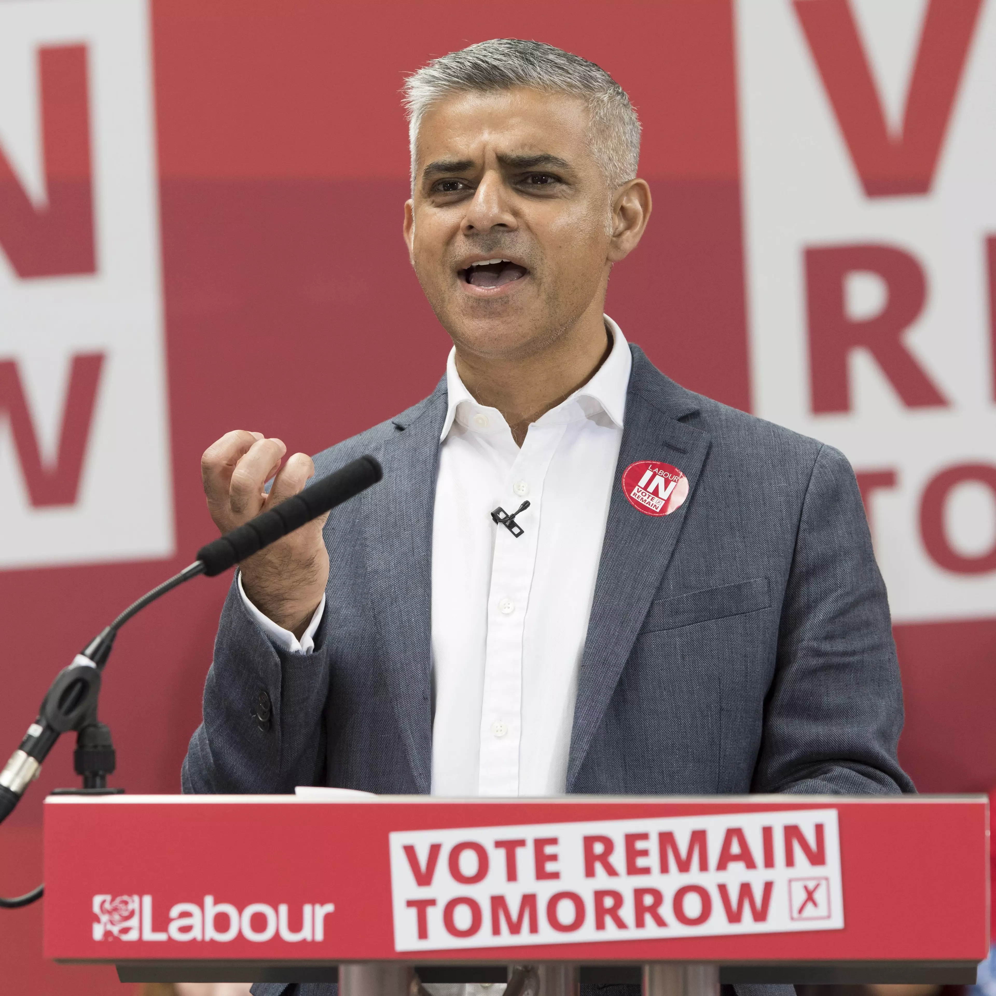 Mayor Sadiq Khan will write to the government to ask them for universal school meals (